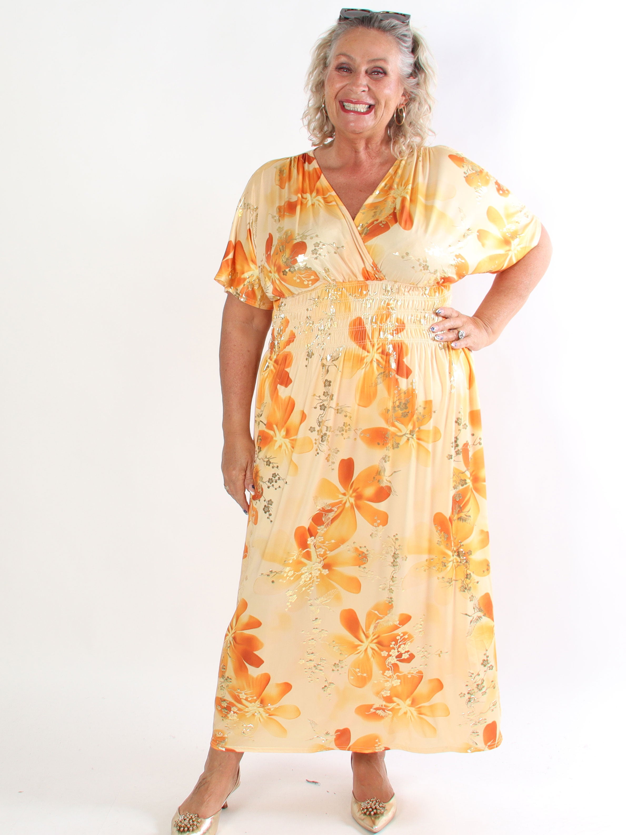 Pams Fleur - Plus size elastisk kjole med smock og japansk inspireret gulddetaljer